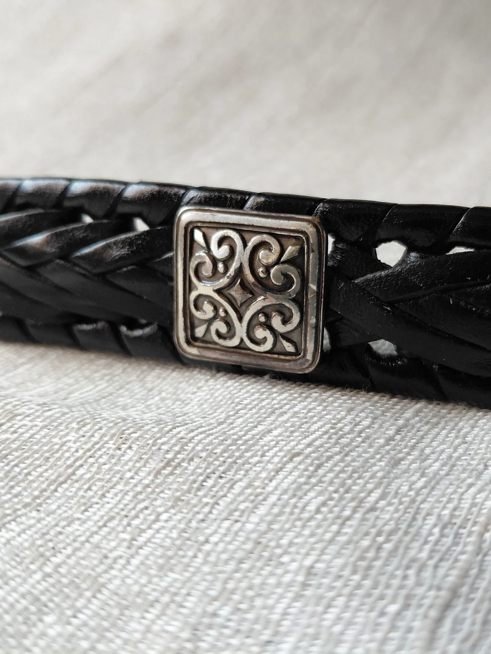 Vintage Fossil Black Braided Leather Belt Silver Ornate Buckle Small BT7869